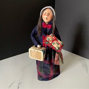 Traveler Woman - Caroler by Byers Choice
